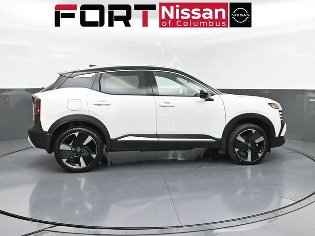 New 2026 Aspen White TriCoat / Super Black Two-tone Nissan SR image 8