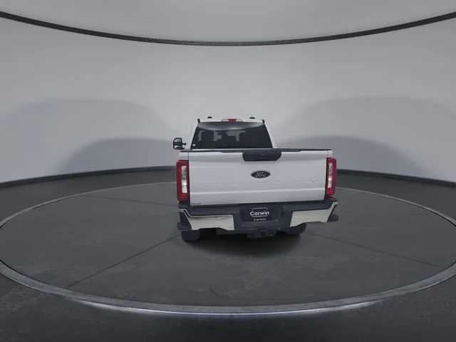 Used 2025 Oxford White Ford XLT image 12