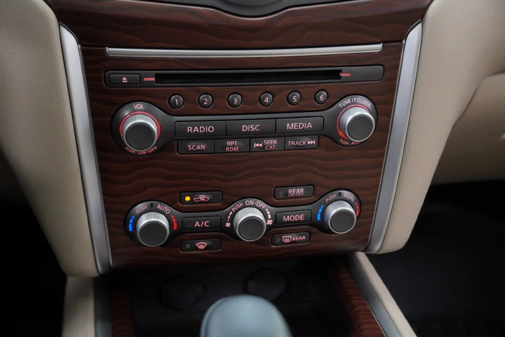 Used 2017 Gun Metallic Nissan Platinum image 31