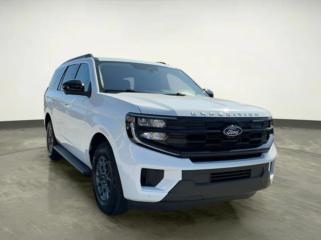 Used 2025 White Ford Active image 13