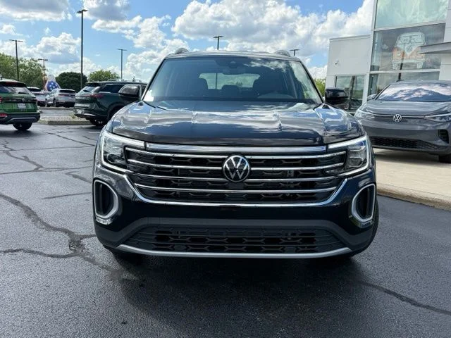 New 2026 Black Volkswagen 2.0T SE image 2
