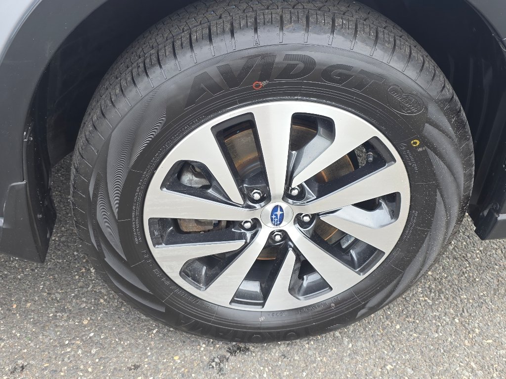 Used 2020 Ice Silver Metallic Subaru Premium image 19