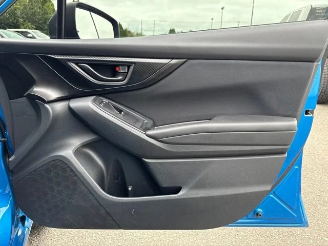 Used 2020 Ocean Blue Pearl Subaru Base image 11