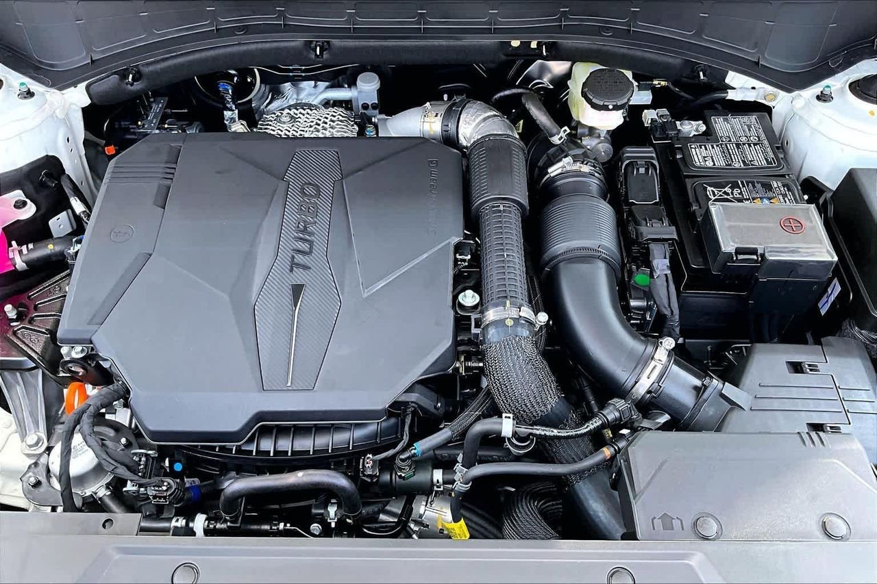 New 2026 Serenity White Hyundai Limited 6P image 16