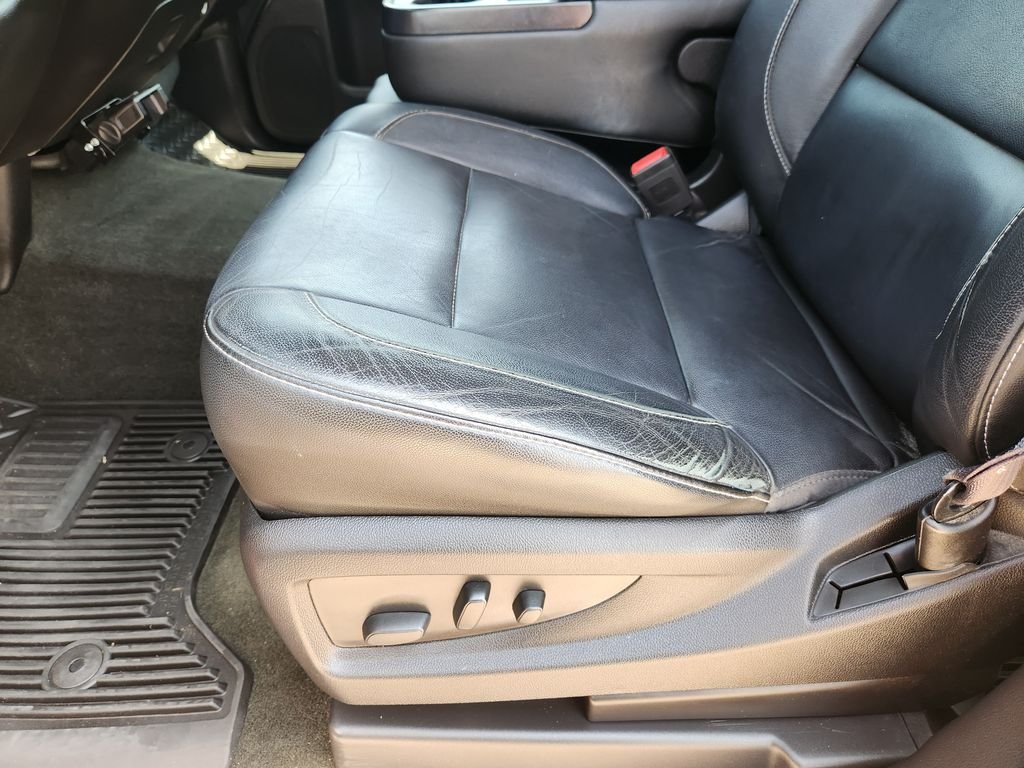 Used 2016 Siren Red Tintcoat Chevrolet LT image 23