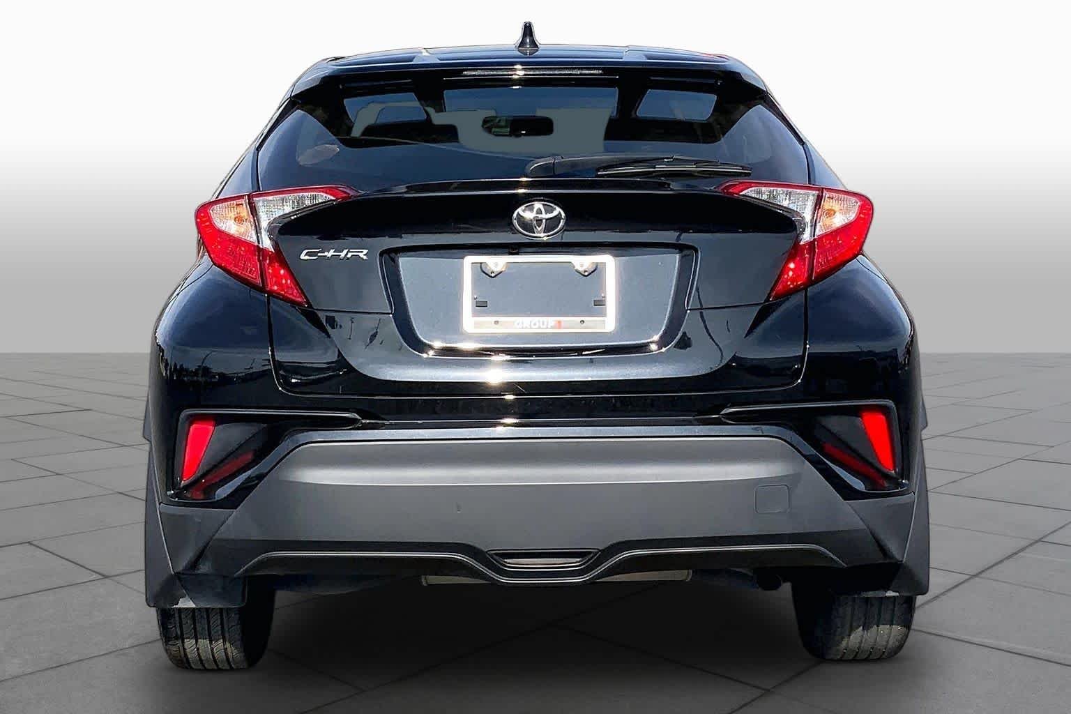 Used 2020 Black Sand Pearl Toyota XLE image 5