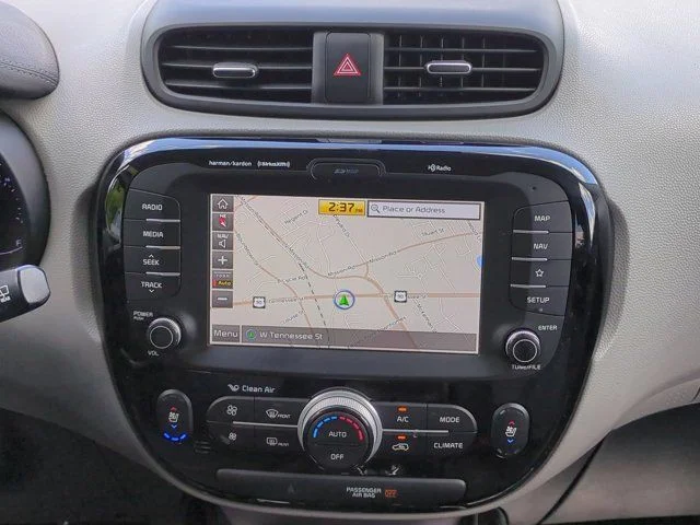 Used 2019 White Kia Plus image 18