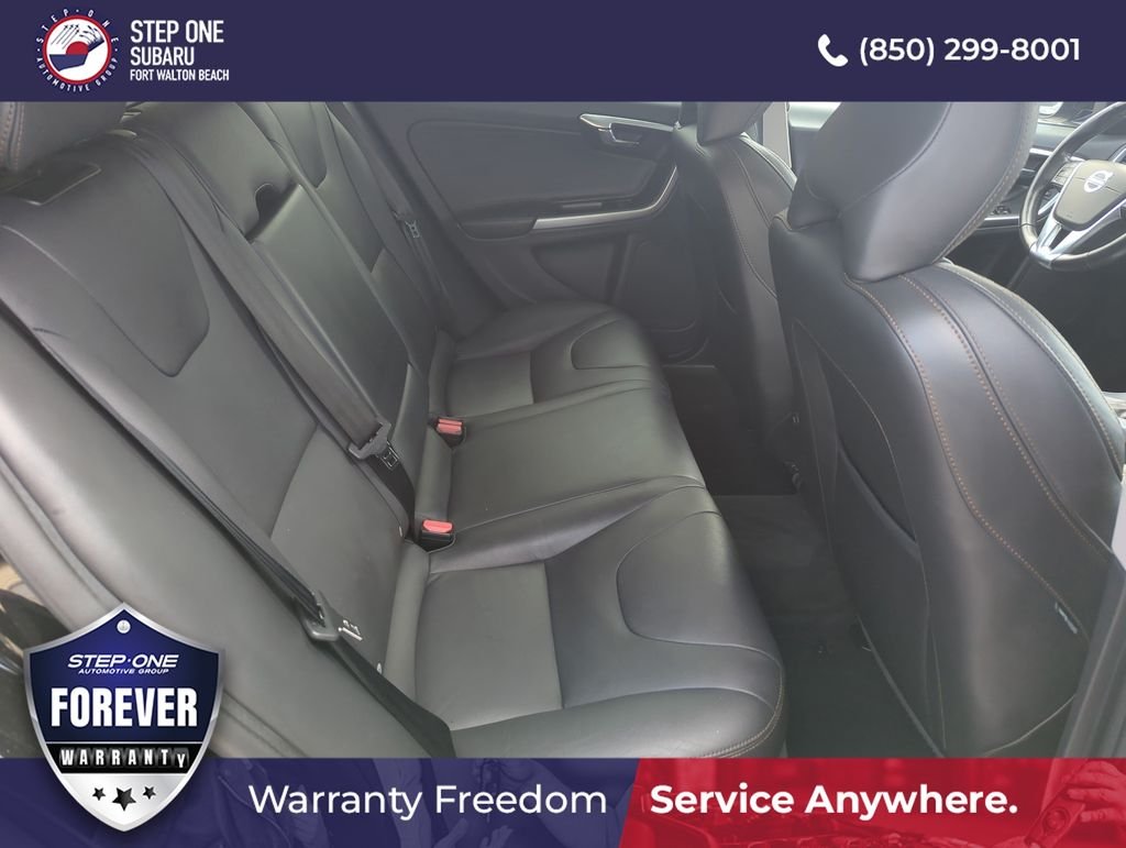 Used 2018 Black Volvo T5 image 33