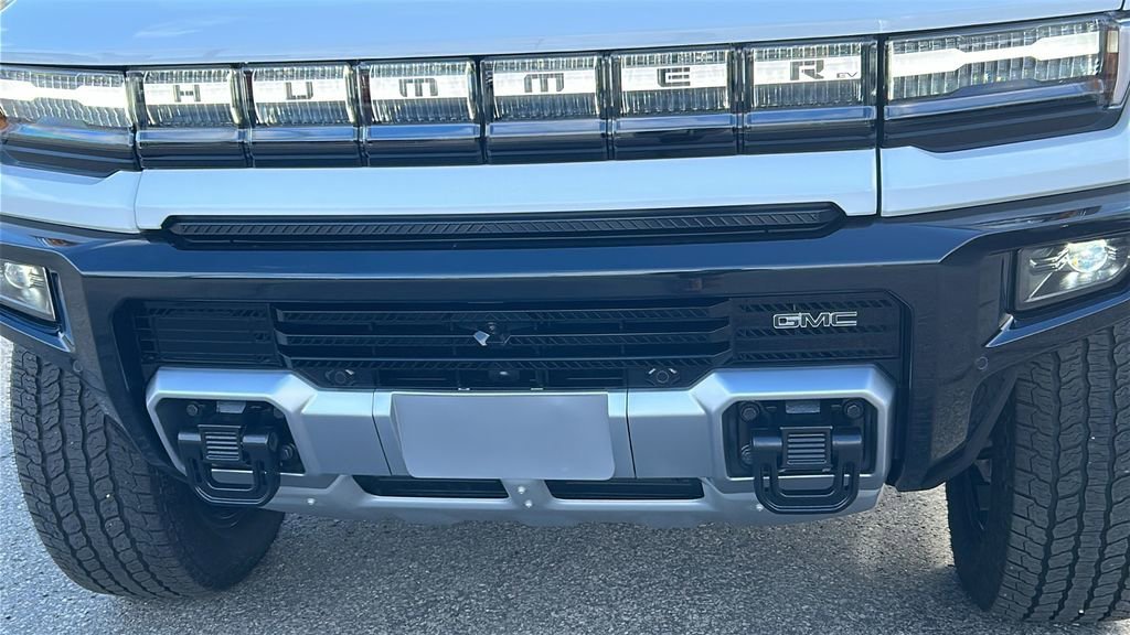 New 2025 Interstellar White GMC 2X image 9