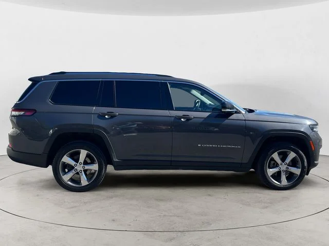 Used 2022 Gray Jeep Limited image 6