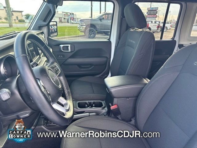 Used 2021 White Jeep Unlimited Sahara image 14