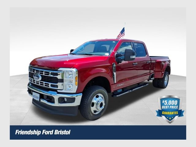 New 2026 Ruby Red Metallic Tinted Clearcoat Ford XLT image 1