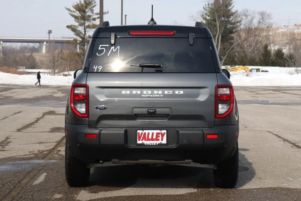 New 2025 Carbonized Gray Metallic Ford Outer Banks® image 8