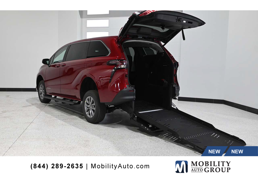 2026 Toyota Sienna LE