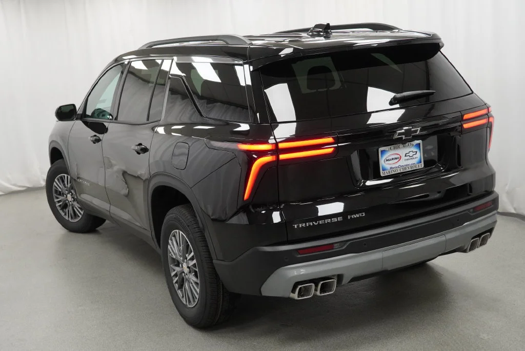 New 2027 Mosaic Black Metallic Chevrolet LT image 36
