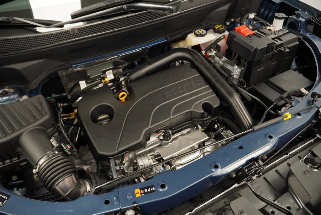 New 2027 Lakeshore Blue Metallic Chevrolet LT image 38