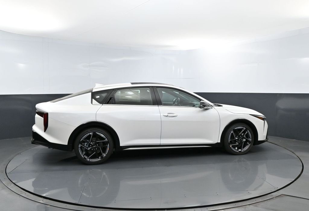 New 2026 Snow White Pearl Kia GT-Line image 4