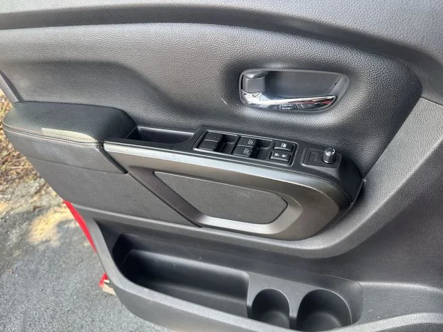 Used 2020 Red Nissan PRO-4X image 29