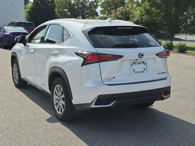 Used 2020 White Lexus 300h image 5