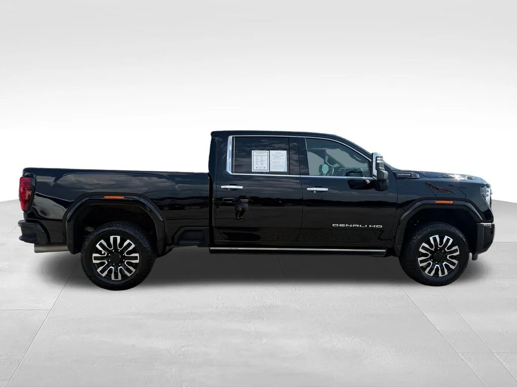 Used 2025 Black GMC Denali Ultimate image 29