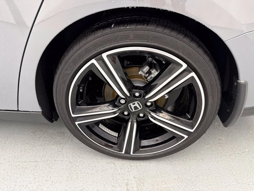 Certified Used 2025 Urban Gray Pearl Honda HYBRID SPORT image 6