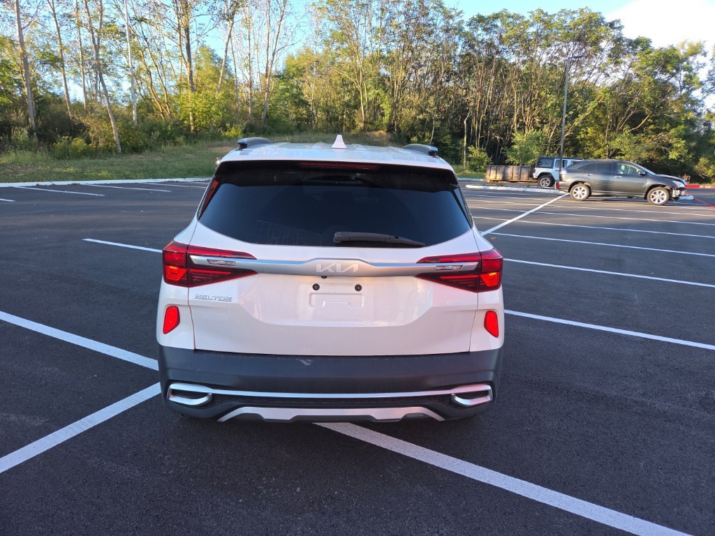 Used 2023 White Kia SX image 6