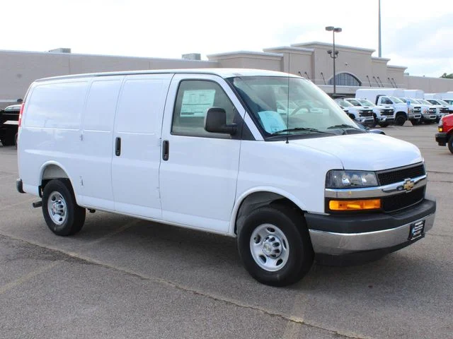 New 2026 White Chevrolet Work Van image 4
