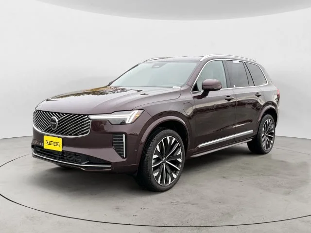 2026 Volvo XC90 Plus