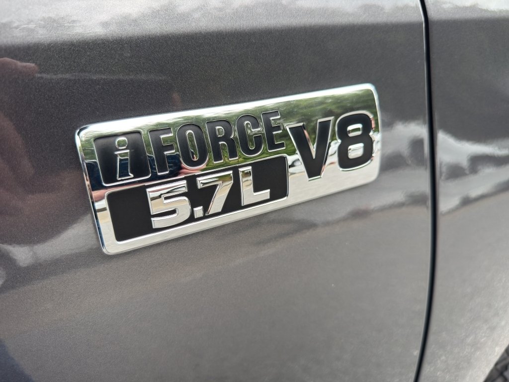 Used 2019 Magnetic Gray Metallic Toyota SR5 image 17