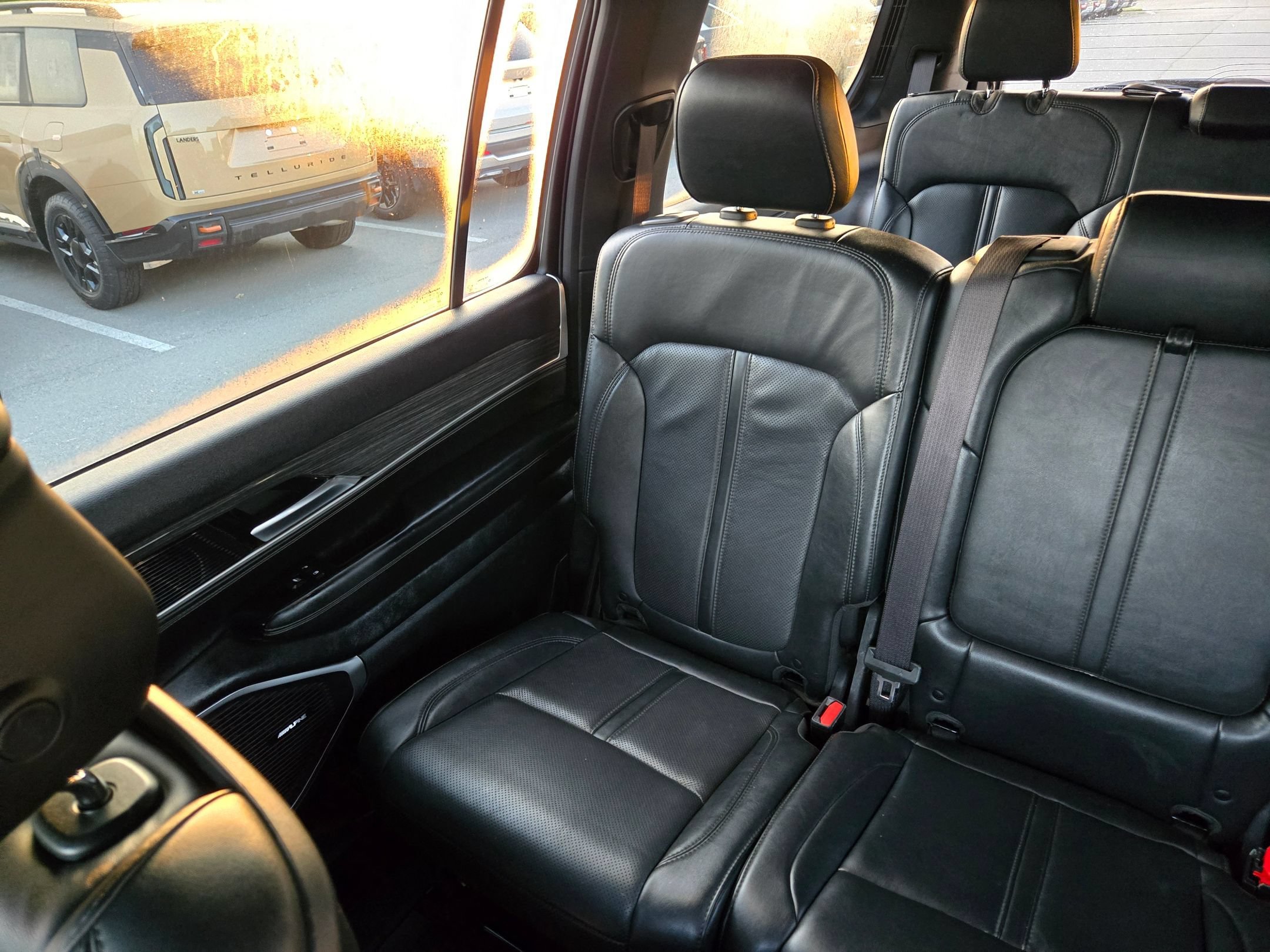 Used 2022 Velvet Red Pearlcoat Jeep Series II image 12