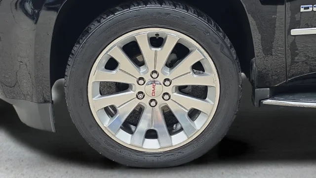 Used 2017 Onyx Black GMC Denali image 20