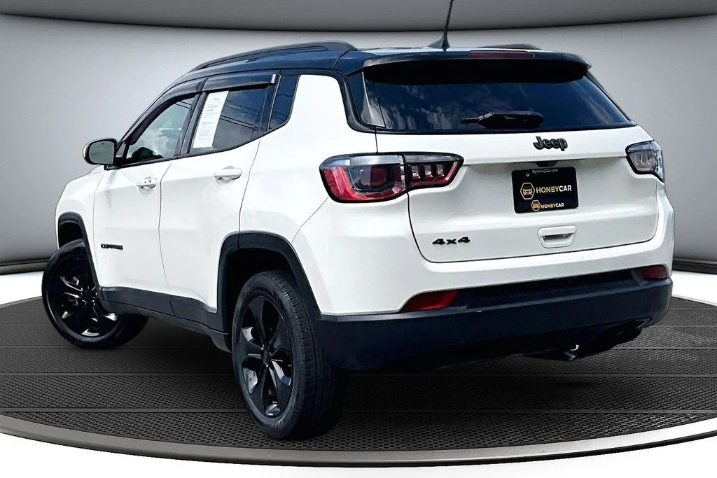 Certified Used 2019 White Jeep Latitude image 4