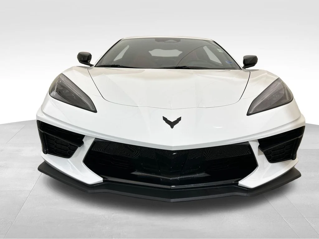 Used 2025 White Chevrolet Stingray image 9