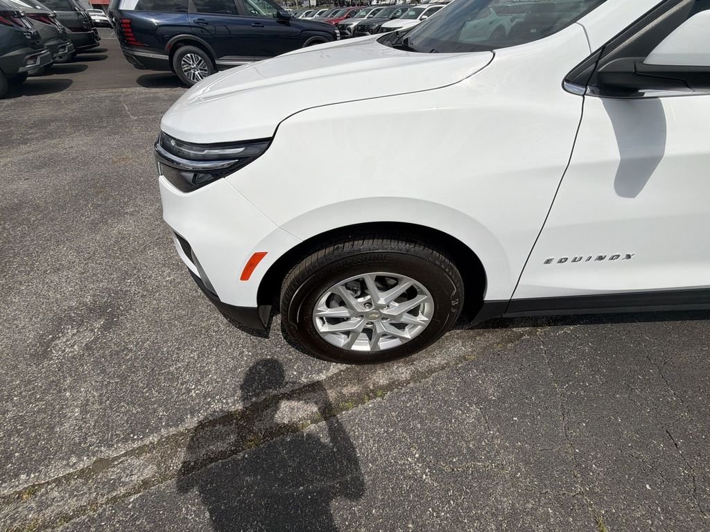 Used 2024 White Chevrolet LT image 10
