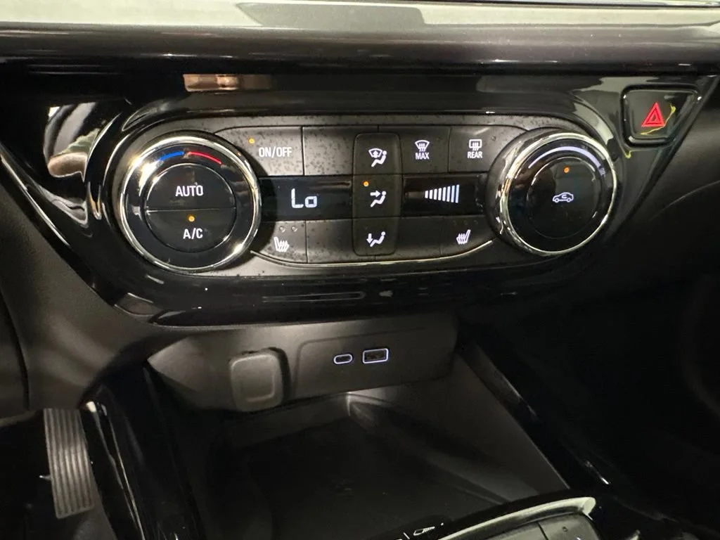 New 2026 Summit White Chevrolet ACTIV image 36