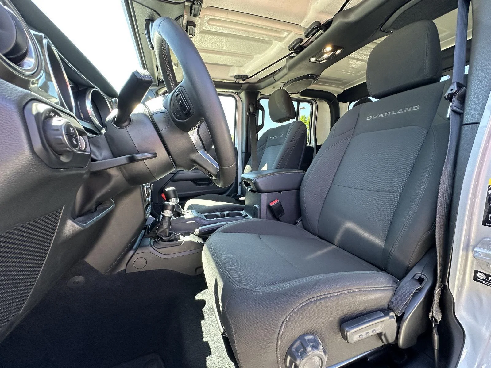 2023 Jeep Gladiator Overland - Photo 9