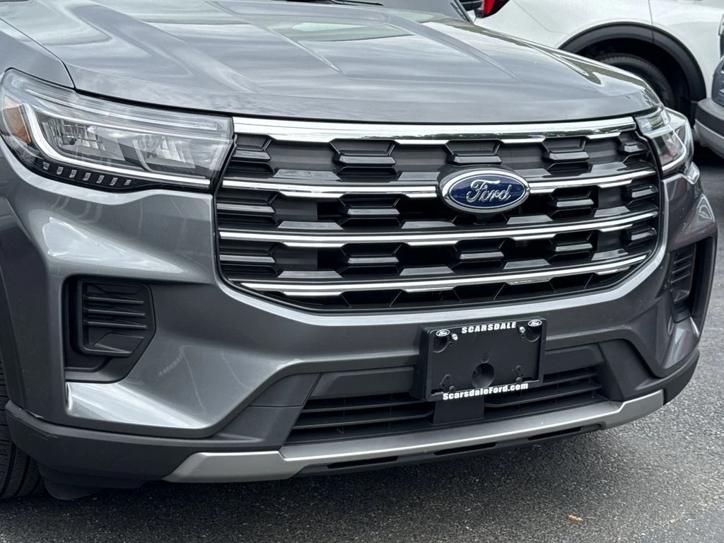 Used 2025 Carbonized Gray Metallic Ford Active image 7