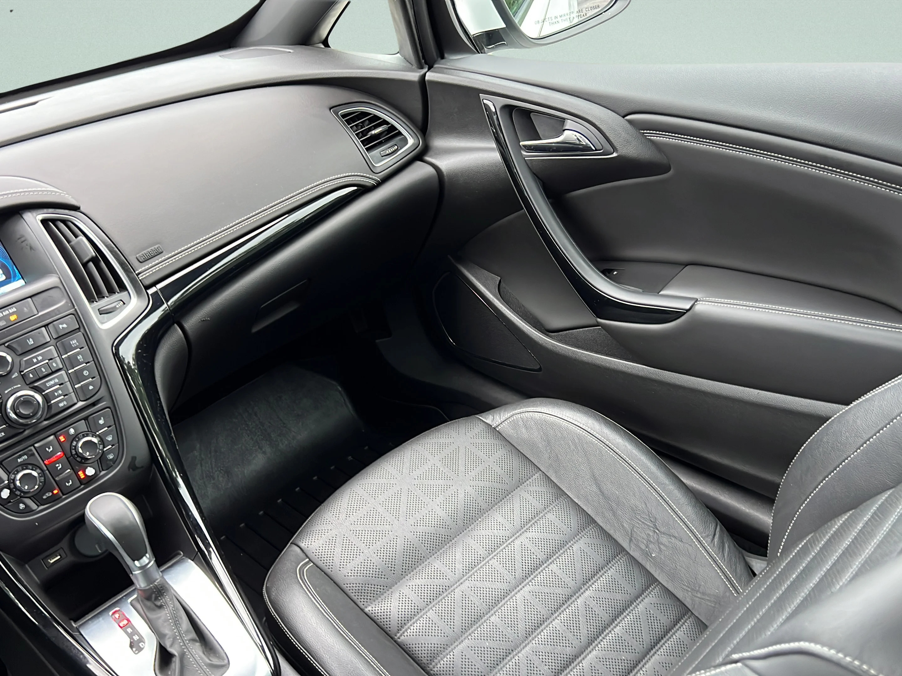 Used 2019 Summit White Buick Premium image 12