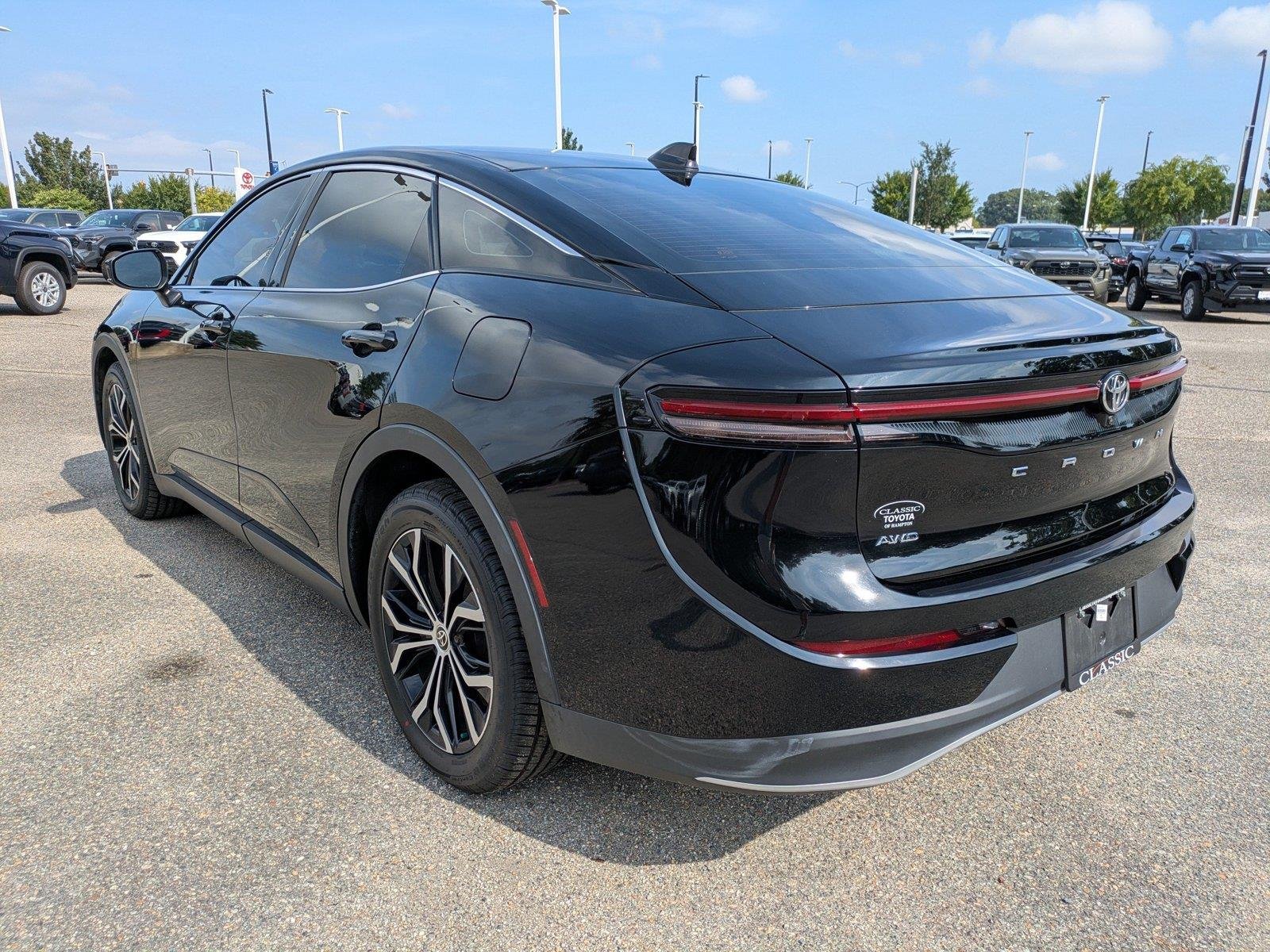 Used 2023 Black Toyota XLE image 6