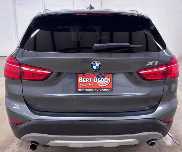 Used 2017 Gray BMW xDrive28i image 5