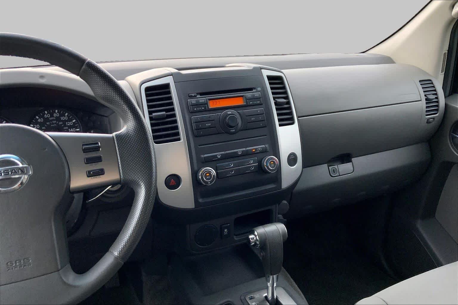 Used 2012 Avalanche Nissan S image 7