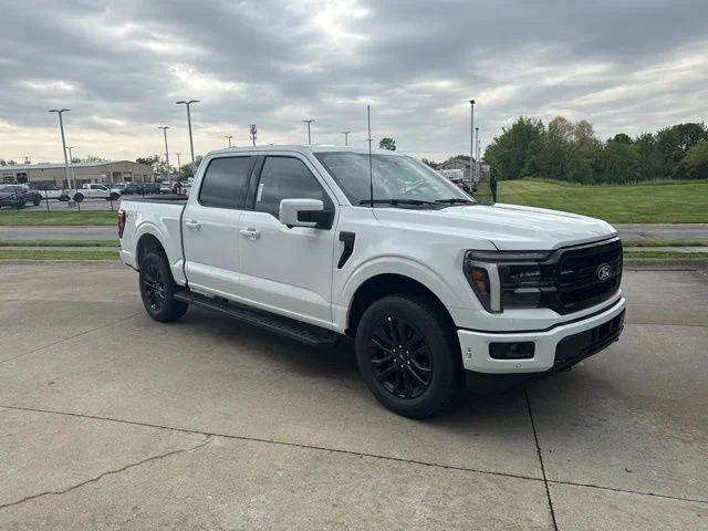 New 2026 Oxford White Ford Lariat® image 33