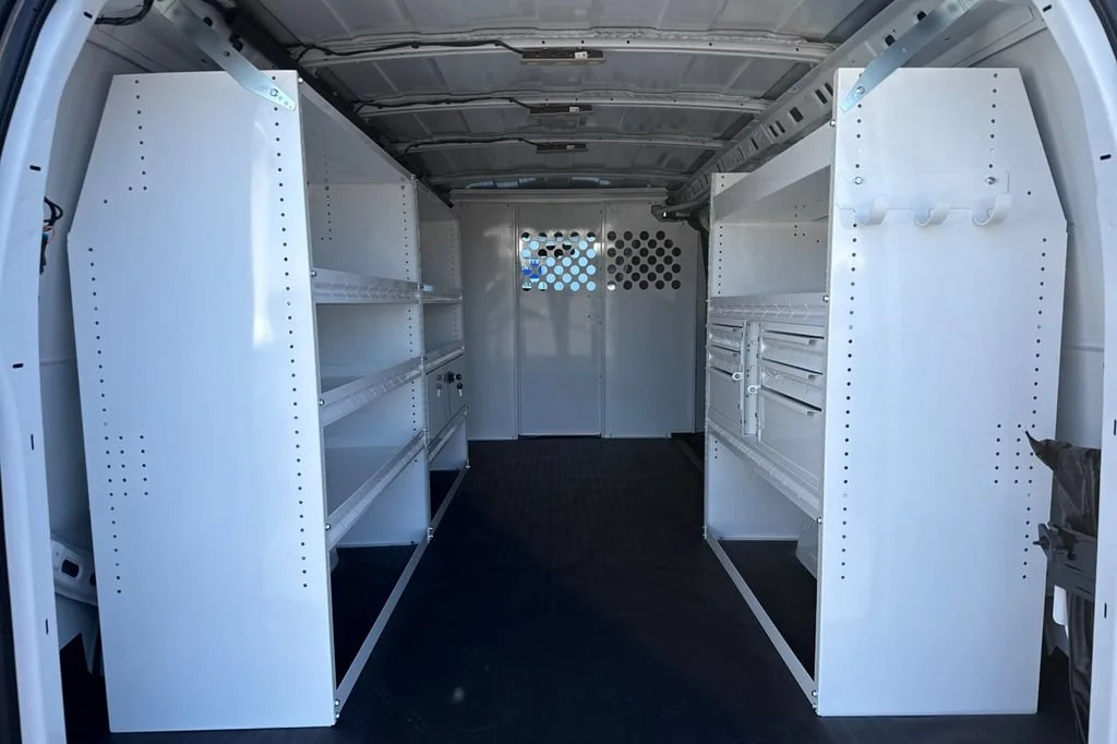 2025 GMC Savana Cargo Work Van - Photo 12