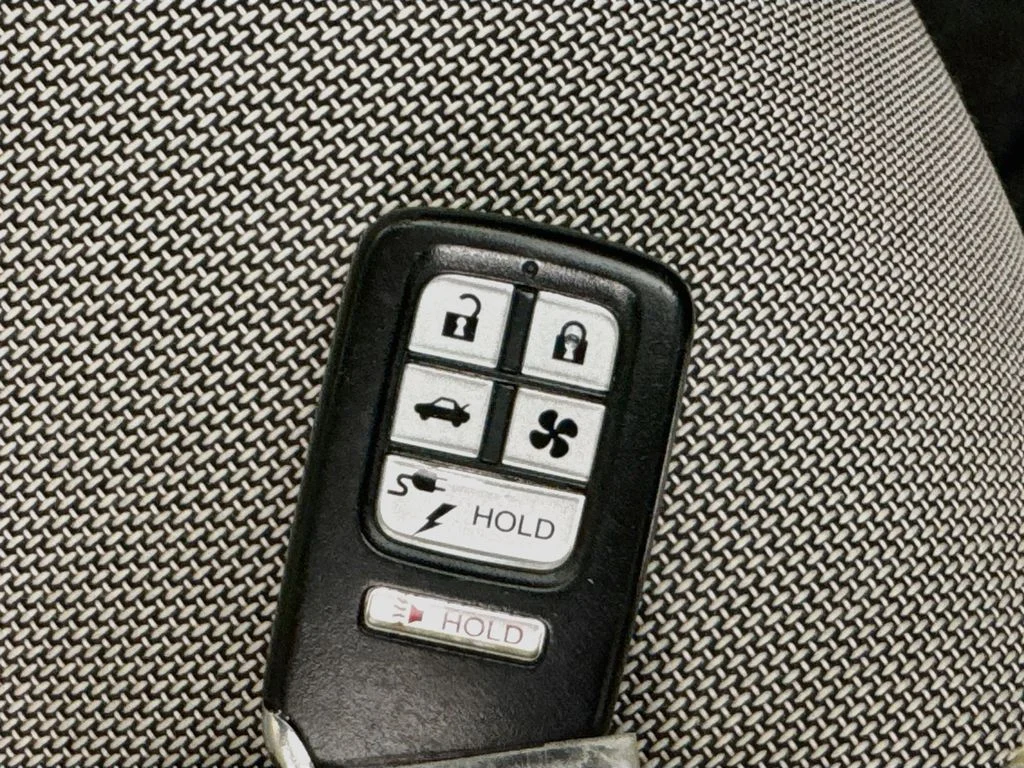 Certified Used 2018 Red Honda Base image 37