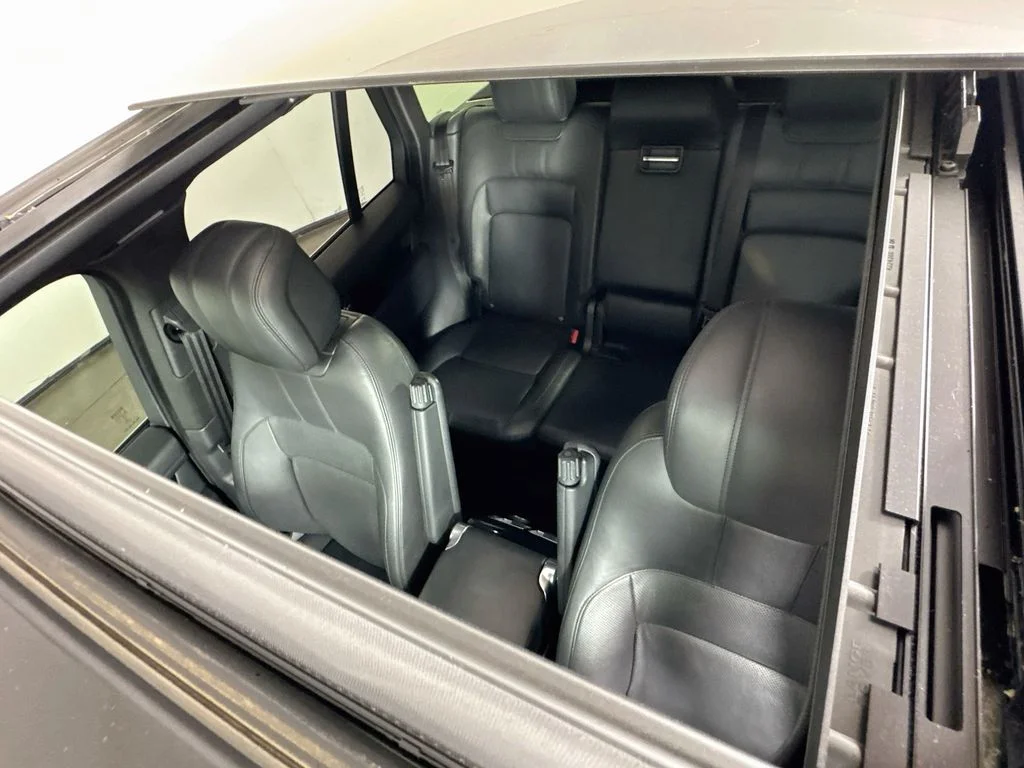 Used 2019 Black Land Rover 3.0L V6 Supercharged HSE image 27