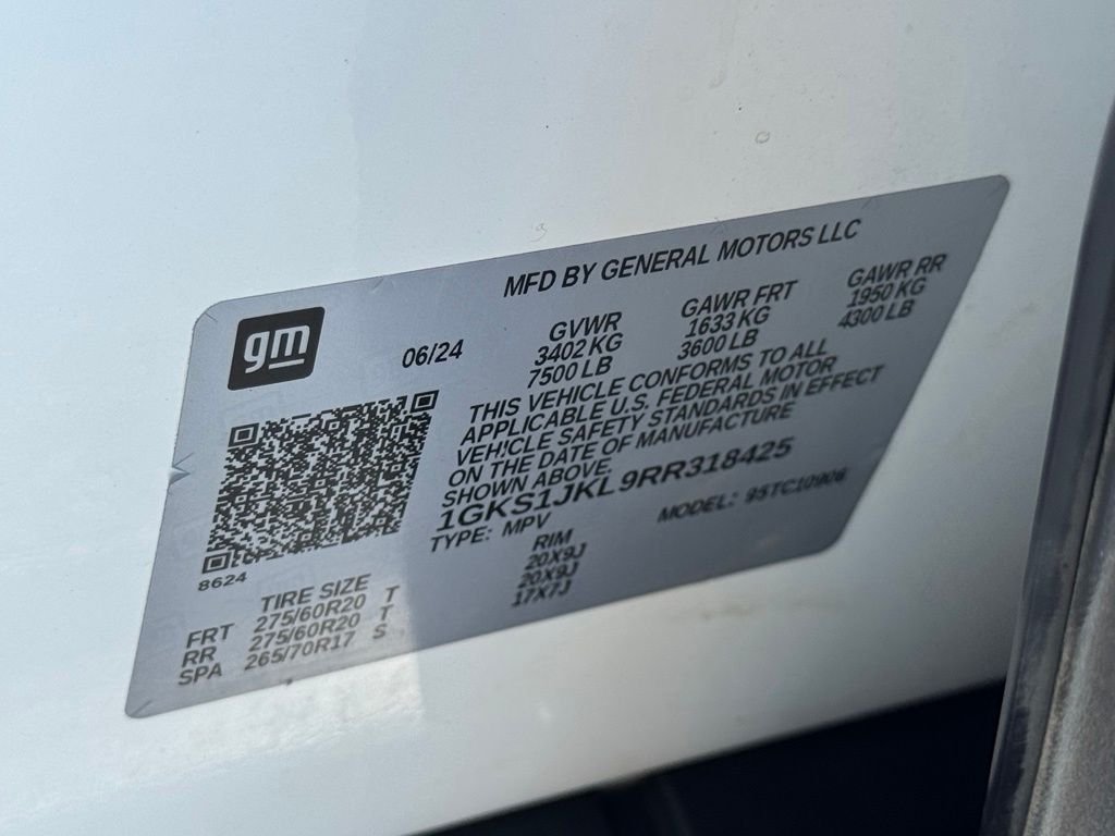 Used 2024 White GMC Denali image 23