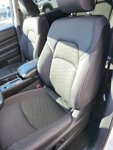 2025 Nissan Pathfinder SV - Photo 30
