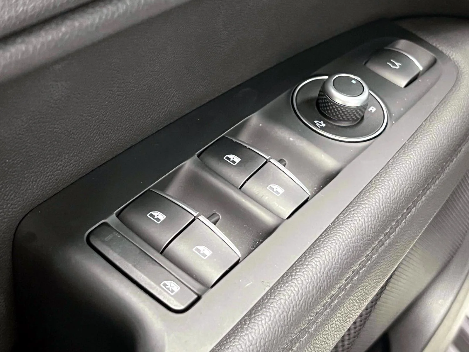 Used 2023 Alfa White Alfa Romeo Ti image 18