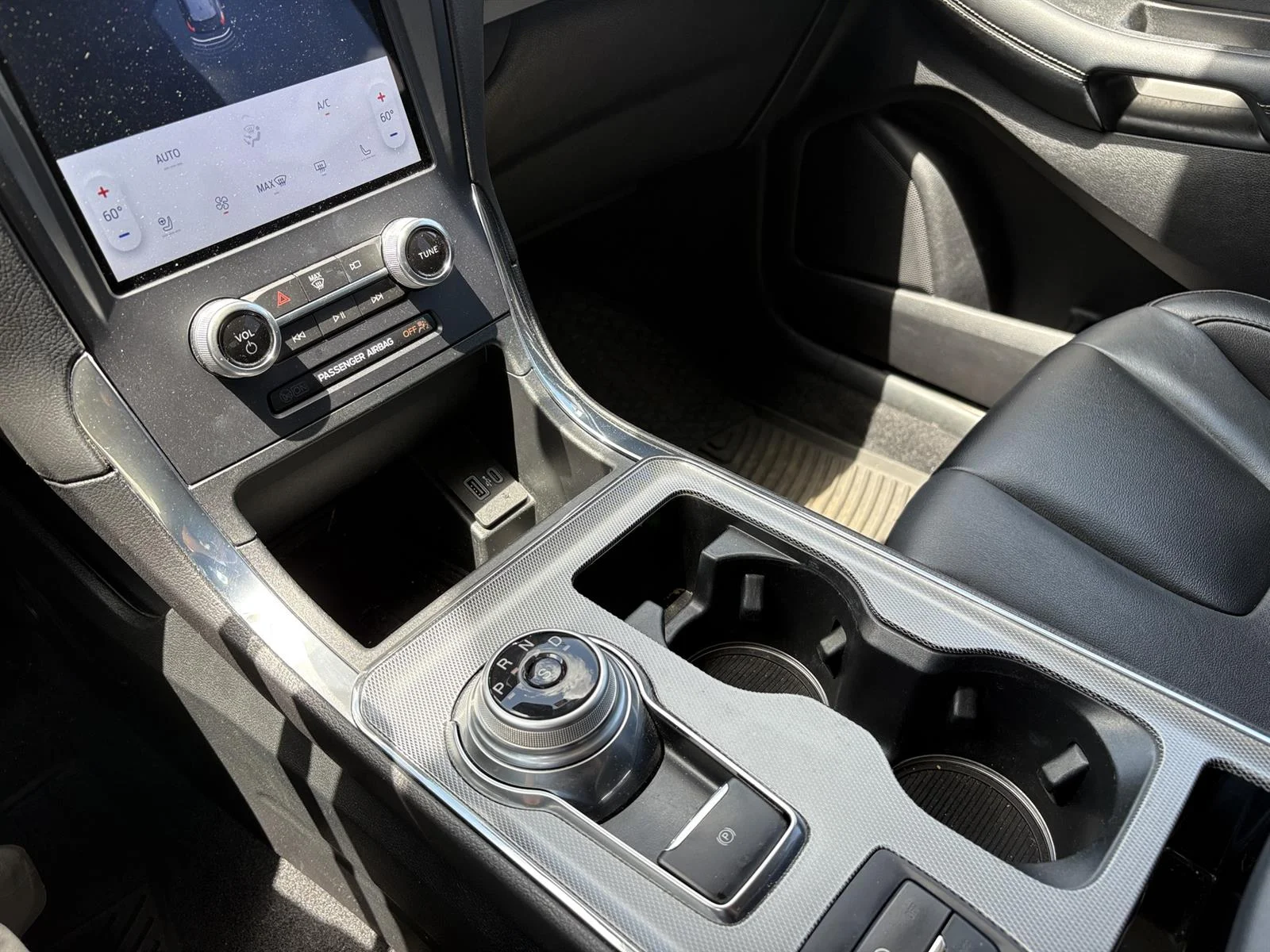 Used 2021 White Ford Titanium image 23