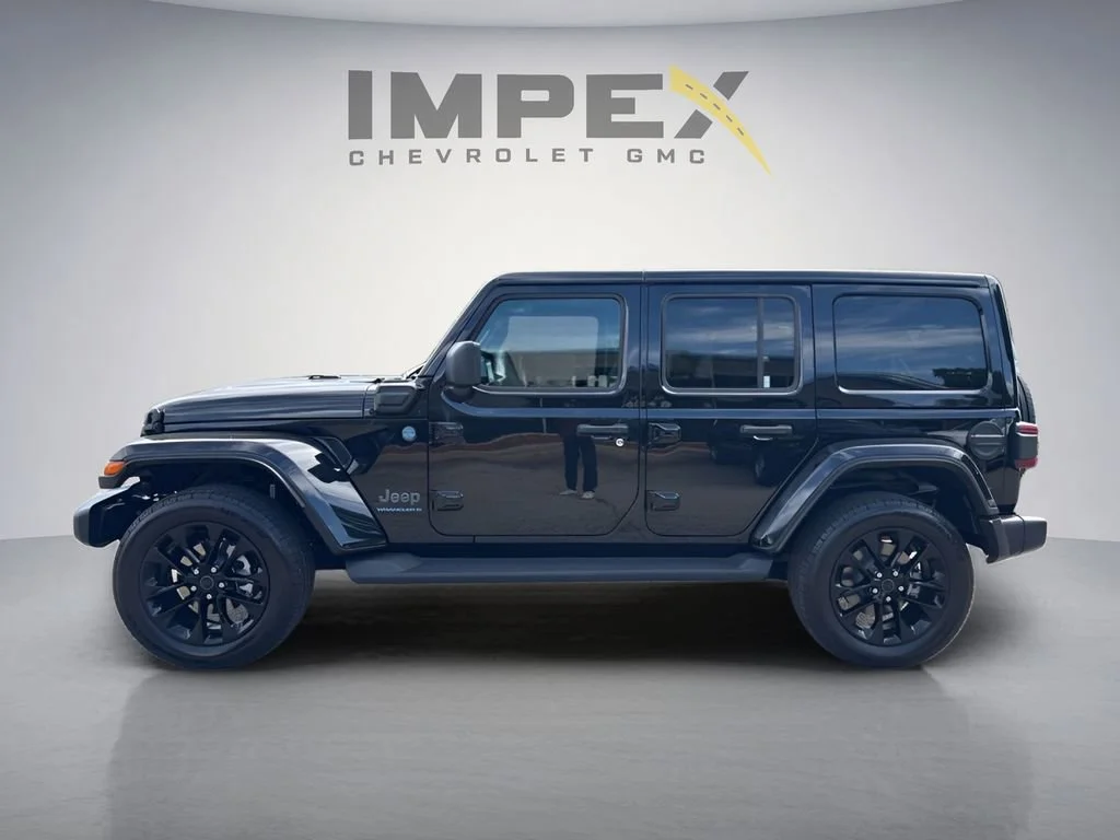 Used 2025 Black Jeep Sahara image 2